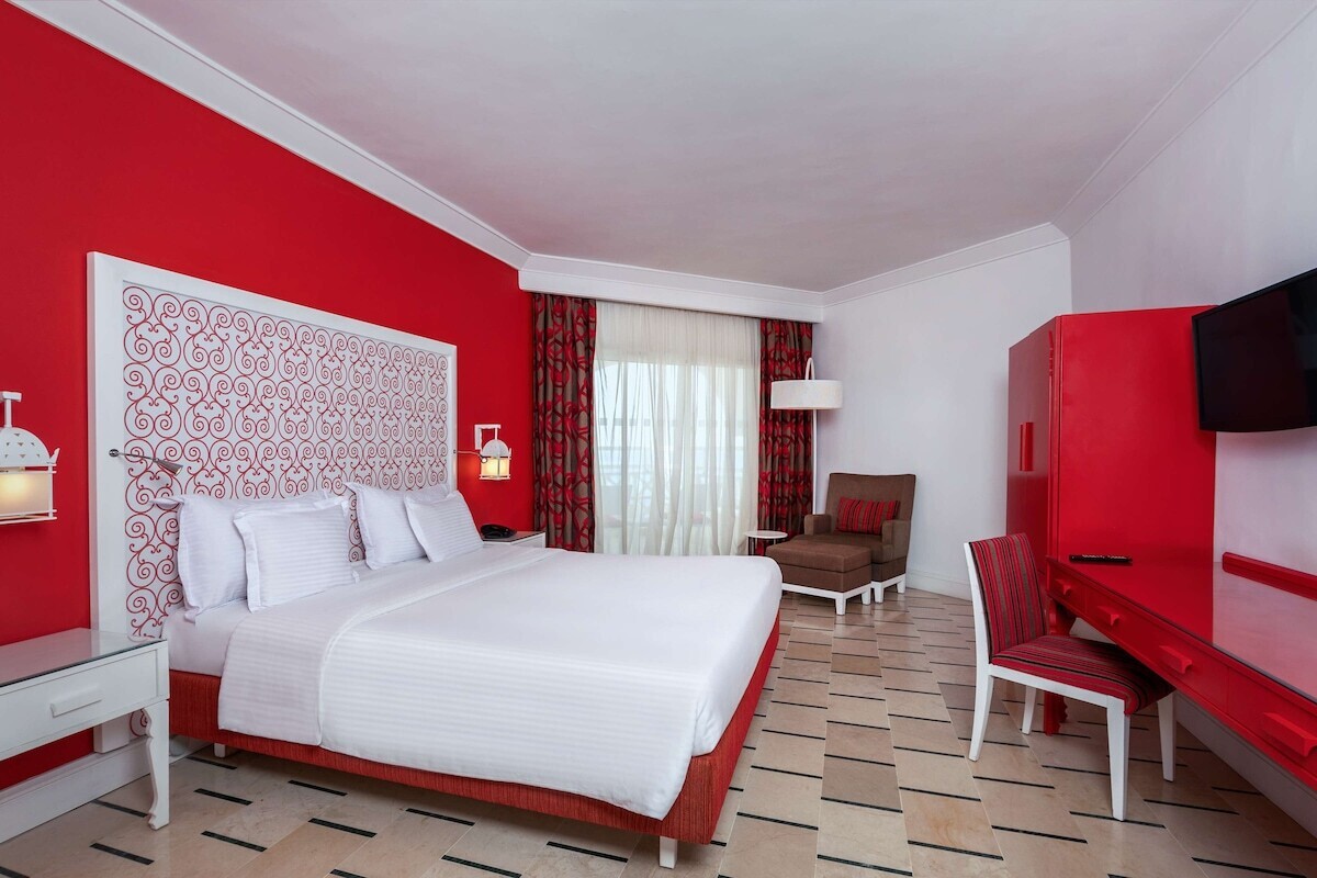 16256-114177-f73259539_4k