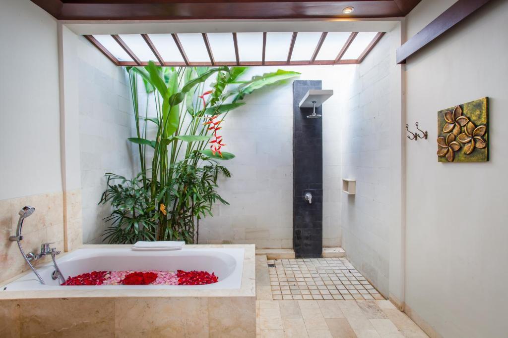lumbini-luxury-villas-and-spa-two-bedroom-deluxe-villa-with-private-pool_16621070266