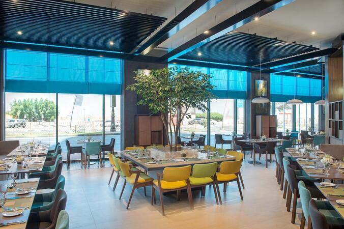 Горящий тур в ОАЭ — Wyndham Garden Ajman Corniche 4*