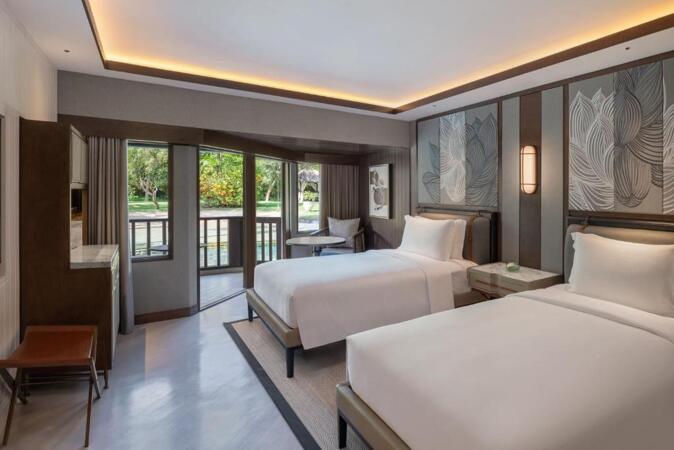 The Laguna, a Luxury Collection Resort & Spa 5* Нуса Дуа